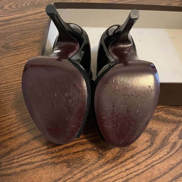 Vintage Gucci Heels - Picture 2 of 6